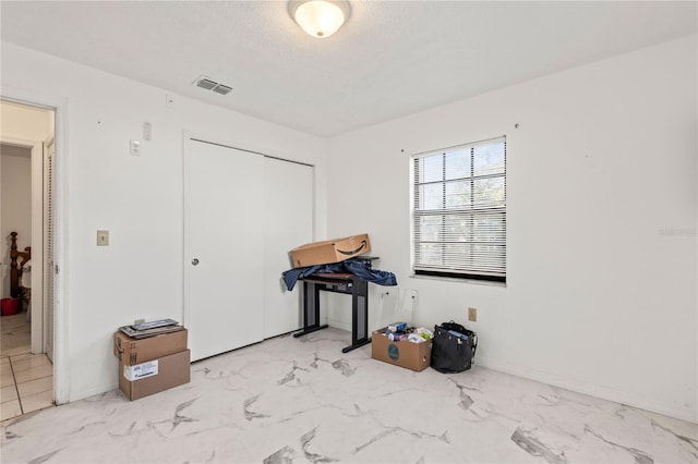 bedroom featuring a closet