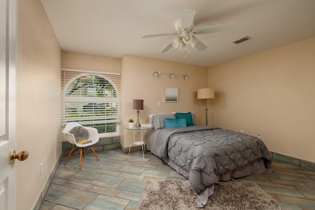661 Segovia Ct NE, Saint Petersburg, FL 33703 - photo 11