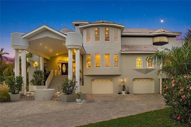 view of front facade with a garage