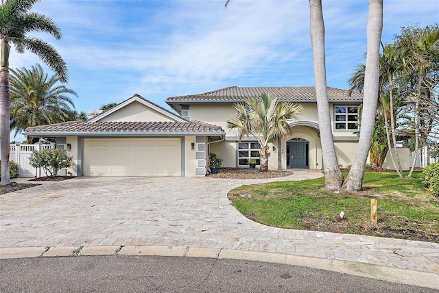 view of front of house featuring a garage