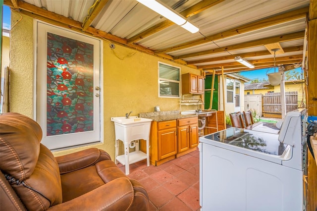 interior space featuring washing machine and clothes dryer