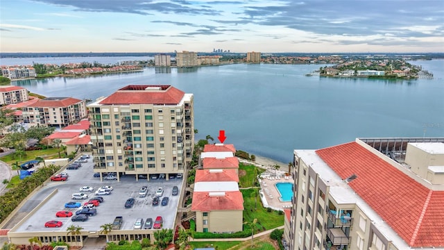 bird's eye view with a water view