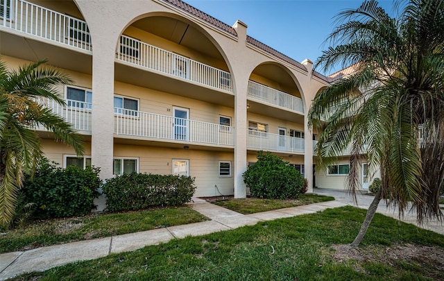 2258 World Parkway Blvd W Unit 8, Clearwater, FL 33763 - view of apartment building / complex
