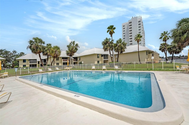 7300 Sunshine Skyway Ln S Unit 108, Saint Petersburg, FL 33711 - community pool featuring fence and a patio area