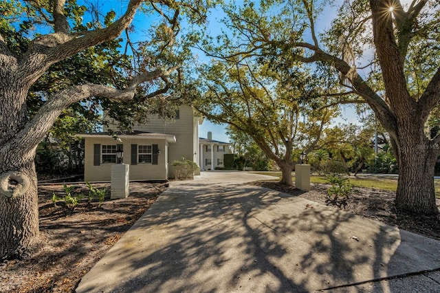 view of front of property