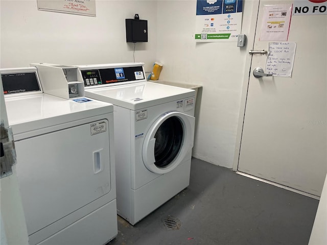 laundry area featuring washer and clothes dryer