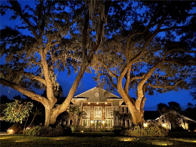 view of front of house