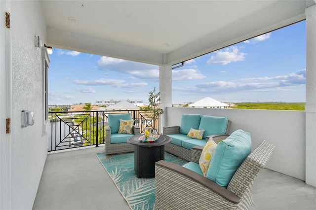 balcony featuring an outdoor living space