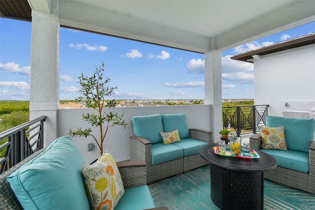 3027 Bermuda Sloop Cir, Ruskin, FL 33570 - balcony with an outdoor living space