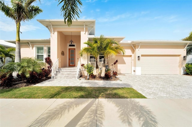 view of front facade with a garage