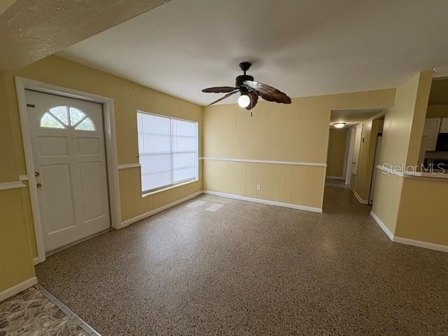 foyer with ceiling fan