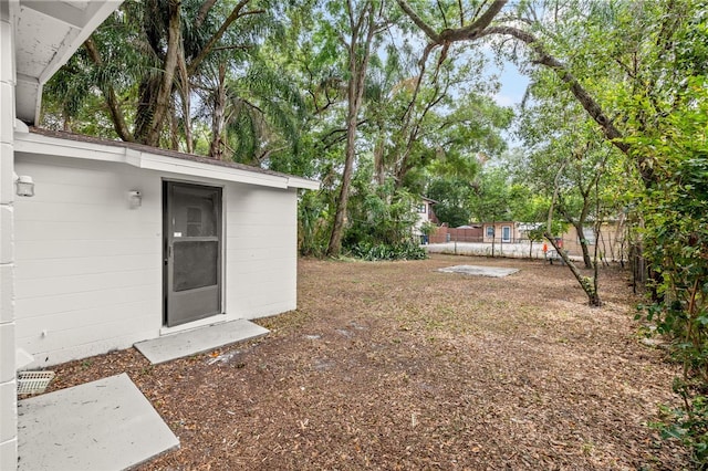 view of yard with a shed