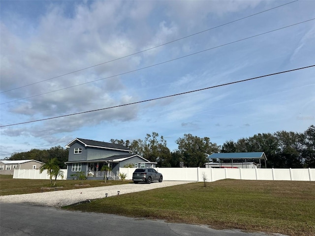 exterior space featuring a front yard