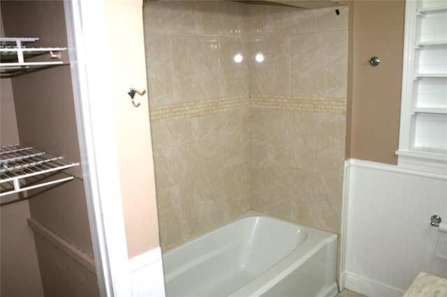 bathroom featuring shower / washtub combination