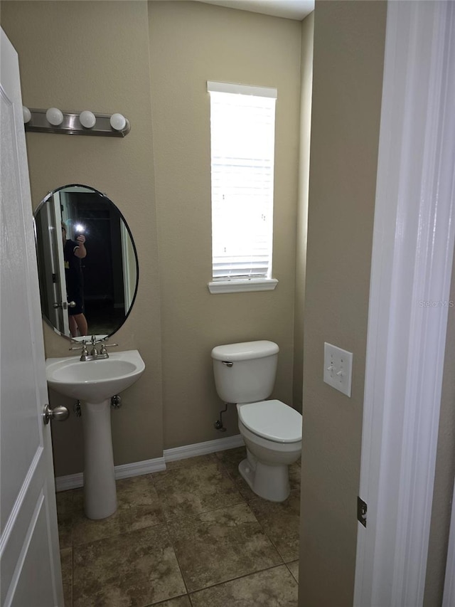 6769 Breezy Palm Dr, Riverview, FL 33578 - half bath with toilet and baseboards