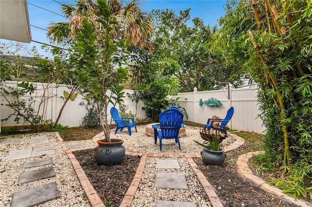 view of yard featuring a patio