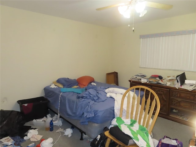 bedroom with ceiling fan