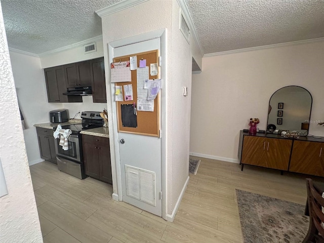 kitchen with stainless steel range with electric stovetop, a textured ceiling, crown molding, and light hardwood / wood-style floors