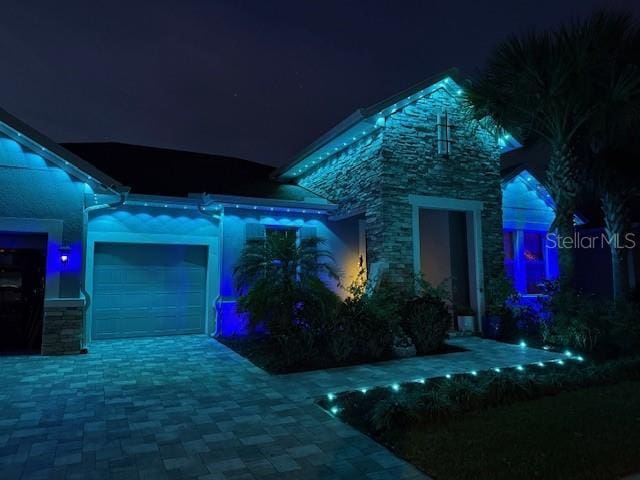 view of front of house featuring a garage