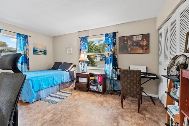 bedroom with a closet