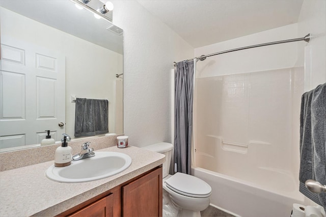 full bathroom featuring toilet, vanity, and shower / bath combo