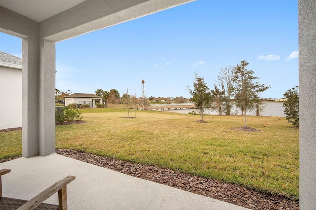 view of yard with a patio area