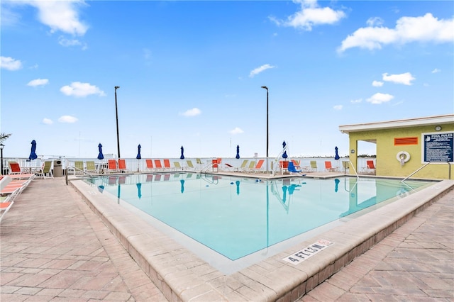 2506 N Rocky Point Dr Unit 272, Tampa, FL 33607 - view of community pool
