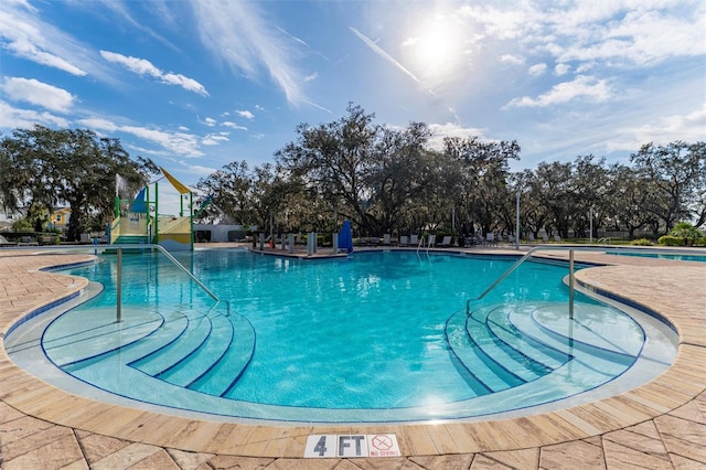 view of swimming pool