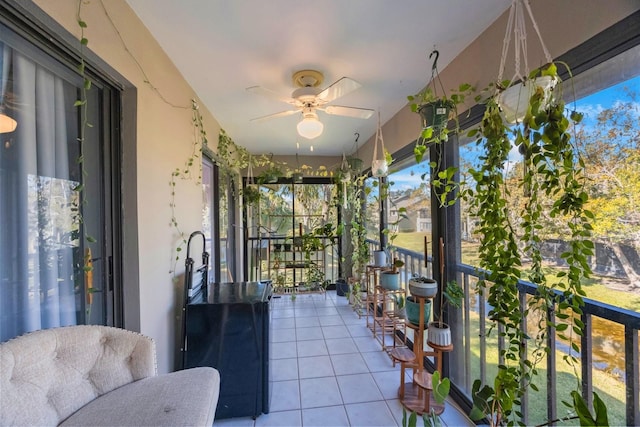 balcony featuring ceiling fan