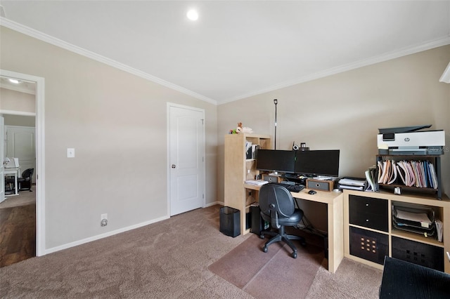 office featuring carpet, crown molding, and lofted ceiling