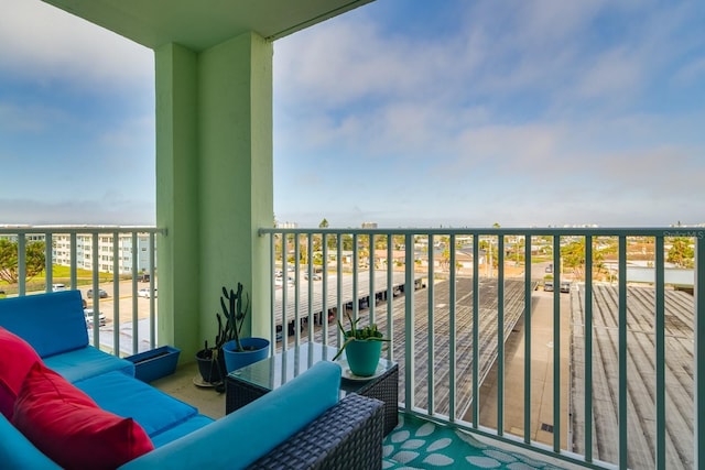 balcony featuring an outdoor hangout area