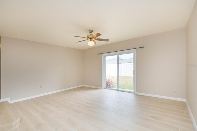 empty room featuring ceiling fan