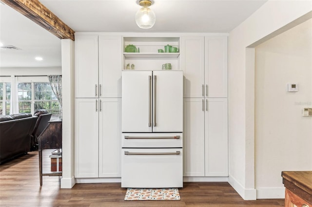 closet with visible vents