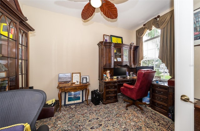 office area featuring ceiling fan