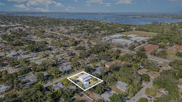 7312 7th Ave NW, Bradenton, FL 34209 - aerial view of property and surrounding area featuring a large body of water and property parcel outlined
