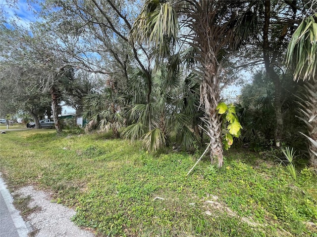 Listing photo 3 for 2557 Rock Creek Dr, Port Charlotte FL 33948