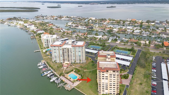 bird's eye view featuring a water view