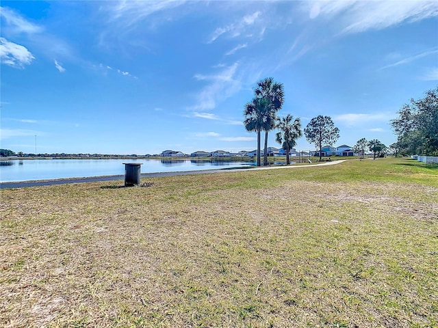 view of yard featuring a water view