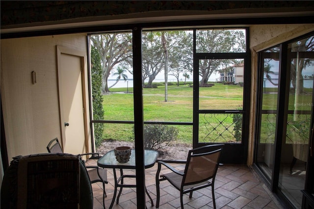 view of sunroom / solarium