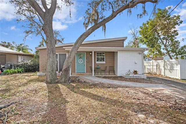 view of front of house