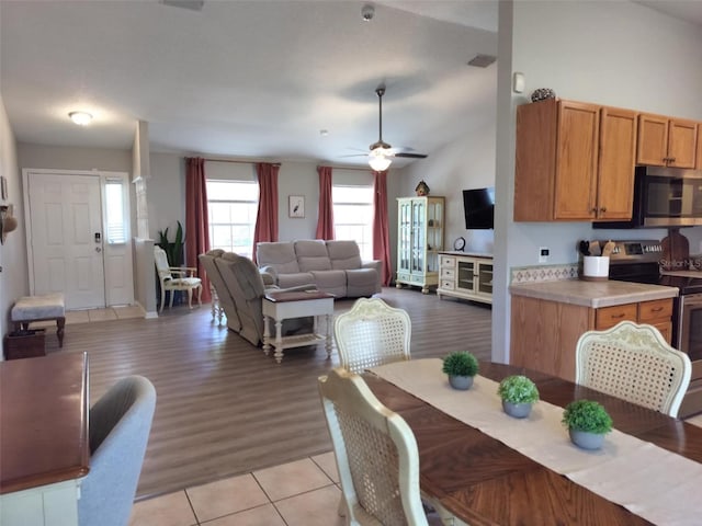 20 Hemlock Trl, Ocala, FL 34472 - dining area with ceiling fan, visible vents, and light tile patterned floors