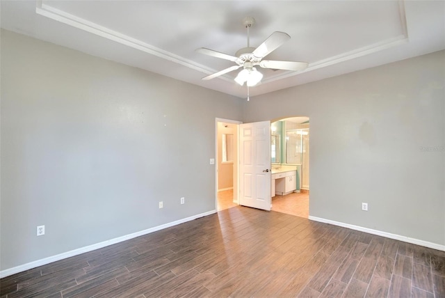 unfurnished room featuring ceiling fan