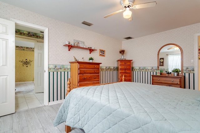 bedroom featuring ceiling fan