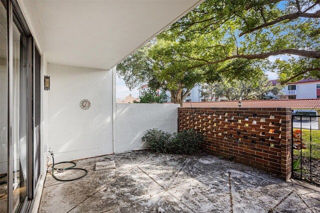 2635 Seville Blvd Unit 109, Clearwater, FL 33764 - view of patio / terrace