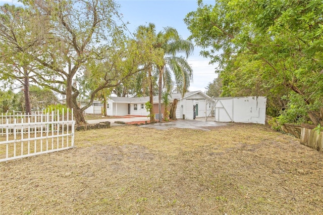 view of yard with a patio area