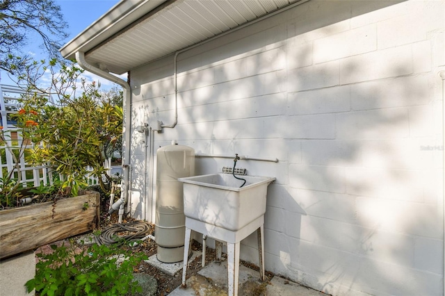 details with concrete block siding