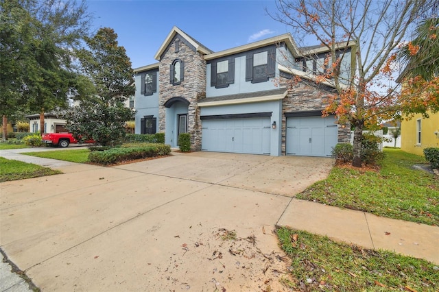 view of front facade featuring a garage