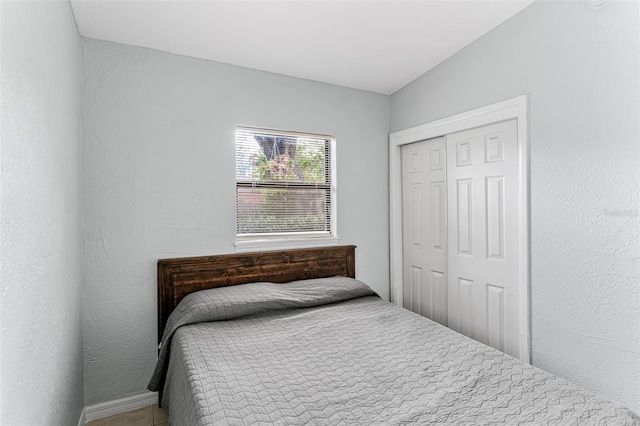 bedroom with a closet