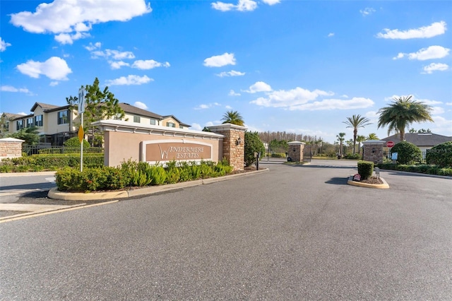 29913 Southwell Ln, Wesley Chapel, FL 33543 - community / neighborhood sign featuring a residential view