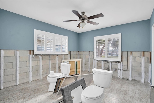 bathroom featuring plenty of natural light and ceiling fan